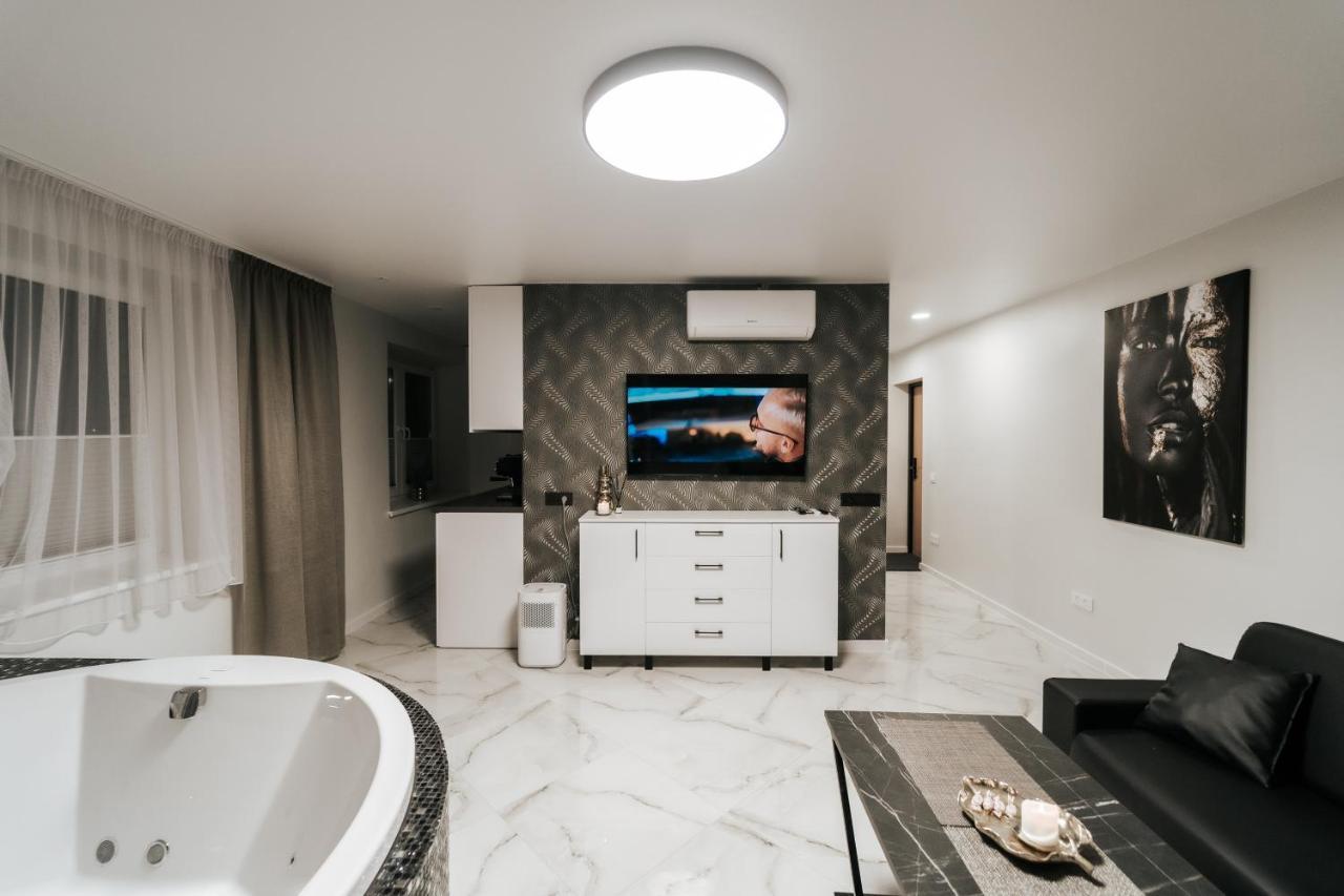 Kiss Apartment ชิลูเต ภายนอก รูปภาพ